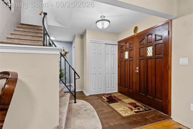 36319 Travis Drive, Sterling Heights, MI 48312