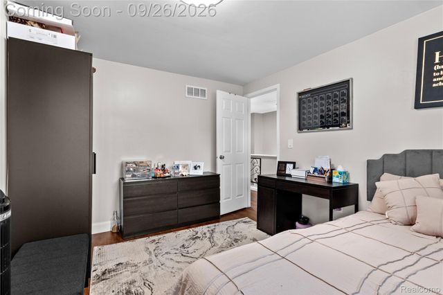 36319 Travis Drive, Sterling Heights, MI 48312
