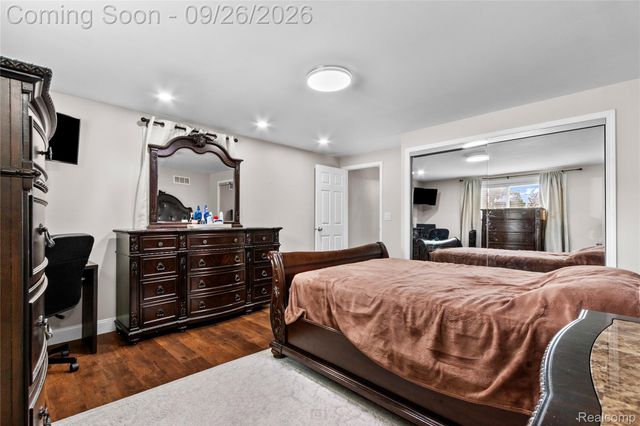 36319 Travis Drive, Sterling Heights, MI 48312