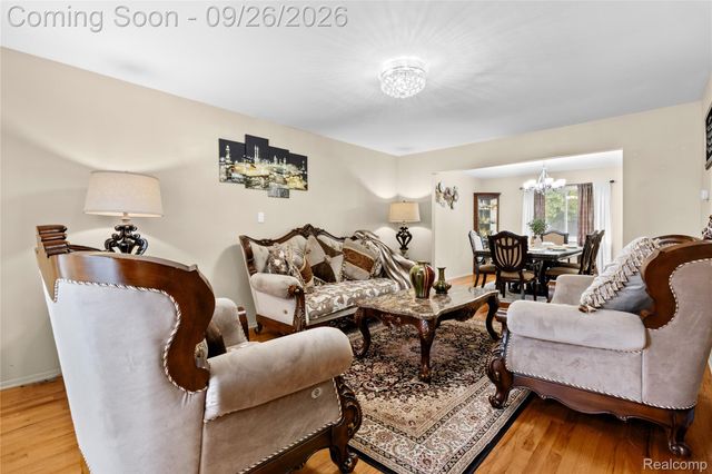 36319 Travis Drive, Sterling Heights, MI 48312