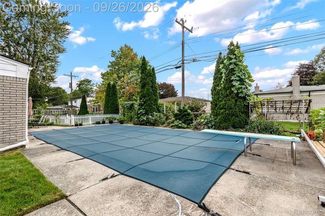 36319 Travis Drive, Sterling Heights, MI 48312