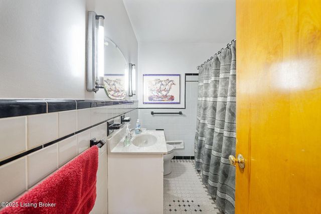 3019 Mcmahan Blvd, Louisville, KY 40220