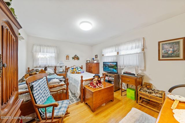 3019 Mcmahan Blvd, Louisville, KY 40220