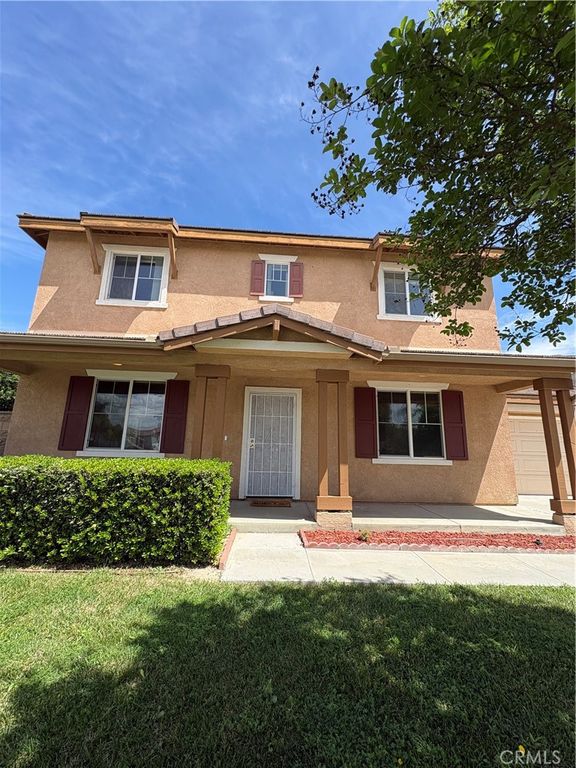 Image 2 of property listing at 1119 Huckleberry Lane, San Jacinto, CA 92582