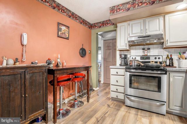 404 BUNKER HILL RD, Harleysville, PA 19438