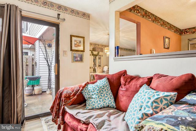404 BUNKER HILL RD, Harleysville, PA 19438