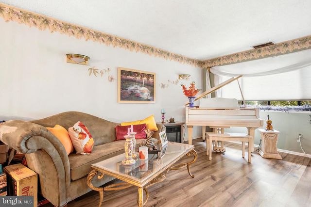 404 BUNKER HILL RD, Harleysville, PA 19438