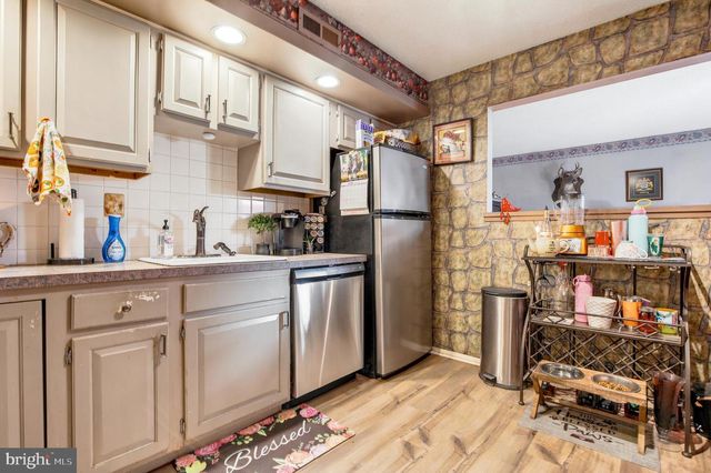 404 BUNKER HILL RD, Harleysville, PA 19438