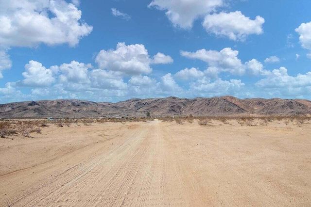 109 Amboy Road, 29 Palms, CA 92277