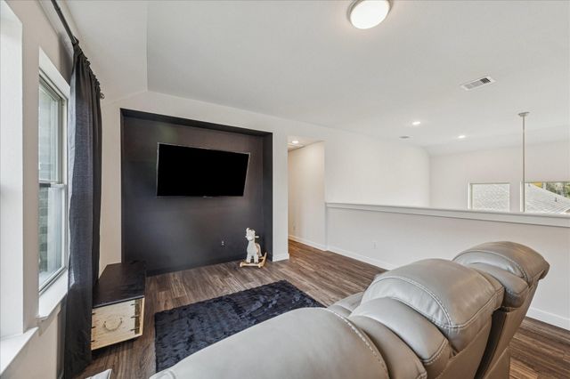 7933 Spring Run Drive, Magnolia, TX 77354