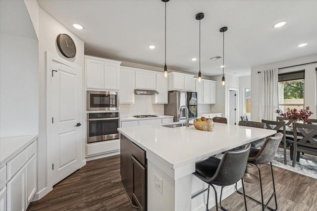 7933 Spring Run Drive, Magnolia, TX 77354