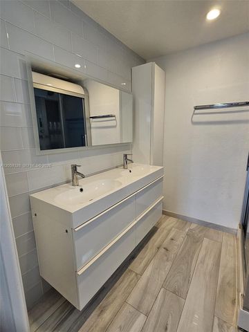 1732 NE 50th Street, Pompano Beach, FL 33064