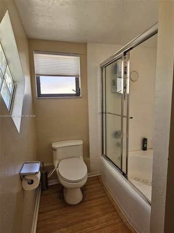 1732 NE 50th Street, Pompano Beach, FL 33064