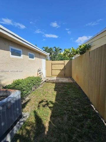 1732 NE 50th Street, Pompano Beach, FL 33064