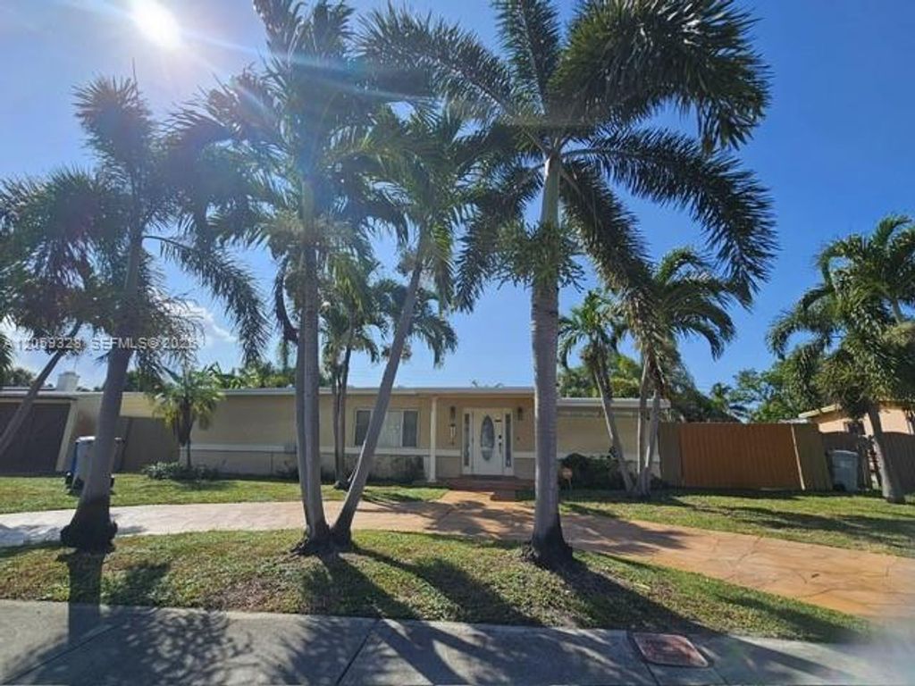 1732 NE 50th Street, Pompano Beach, FL 33064