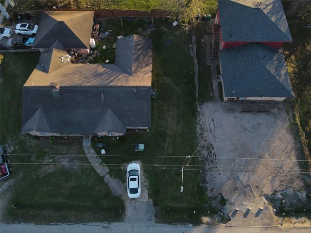 12 Nathaniel Brown, Houston, TX 77021