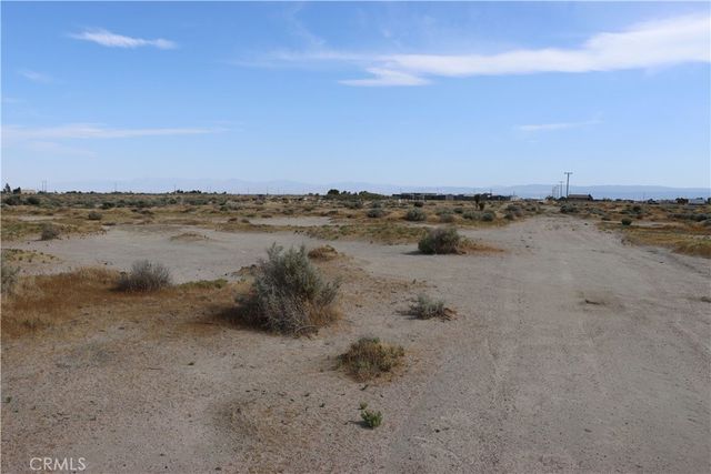 800 52nd Street W, Rosamond, CA 93560