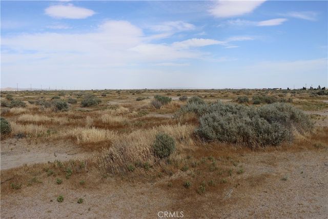 800 52nd Street W, Rosamond, CA 93560