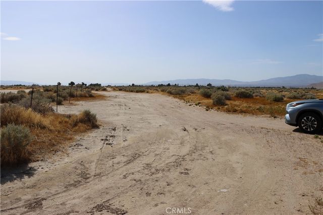 800 52nd Street W, Rosamond, CA 93560