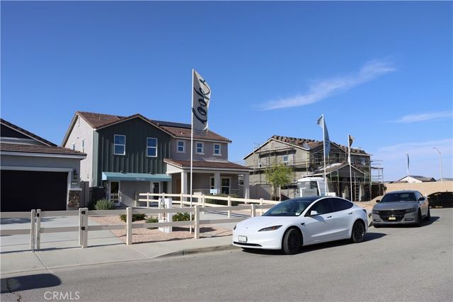 800 52nd Street W, Rosamond, CA 93560