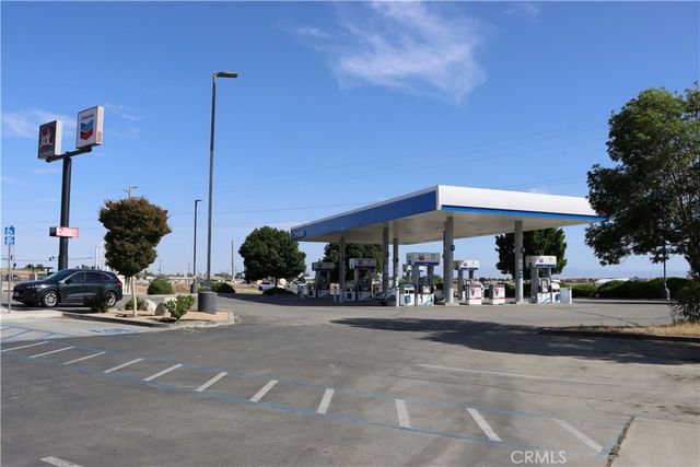 800 52nd Street W, Rosamond, CA 93560