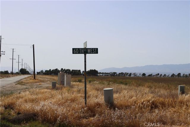 800 52nd Street W, Rosamond, CA 93560