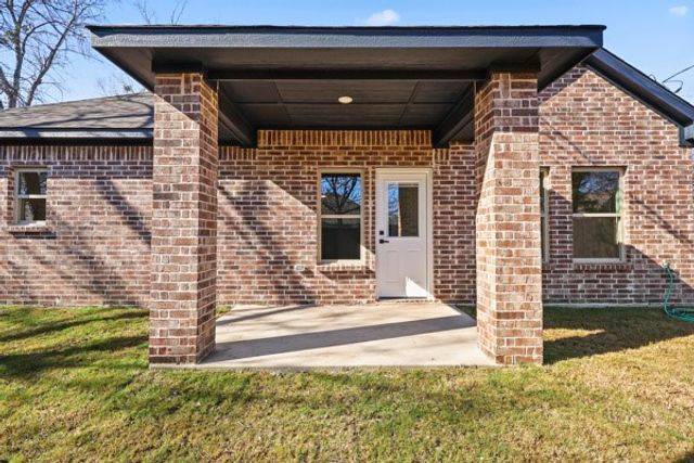 612 N US Highway 69, Celeste, TX 75423