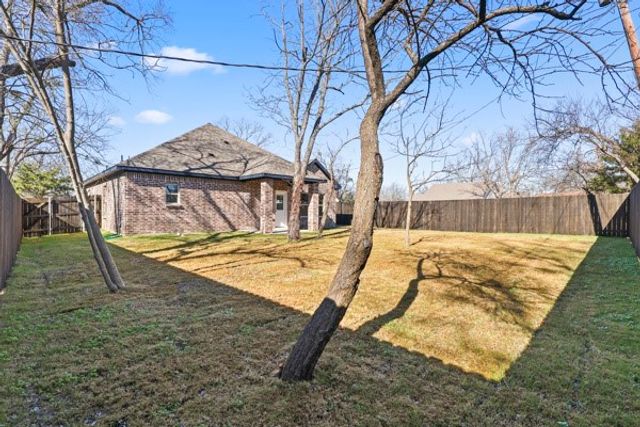 612 N US Highway 69, Celeste, TX 75423