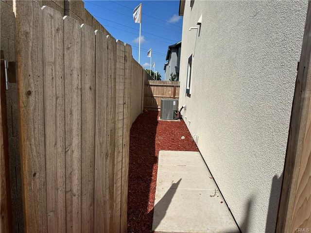 230 Montage Dr, Merced, CA 95348