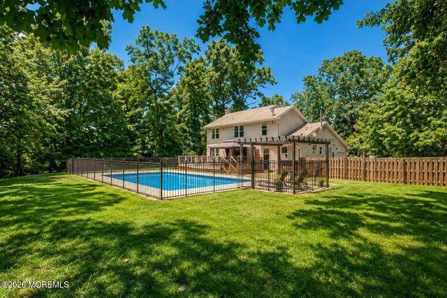 19 Peach Tree Street, Jackson, NJ 08527