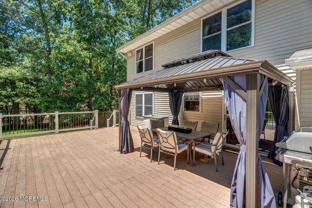 19 Peach Tree Street, Jackson, NJ 08527