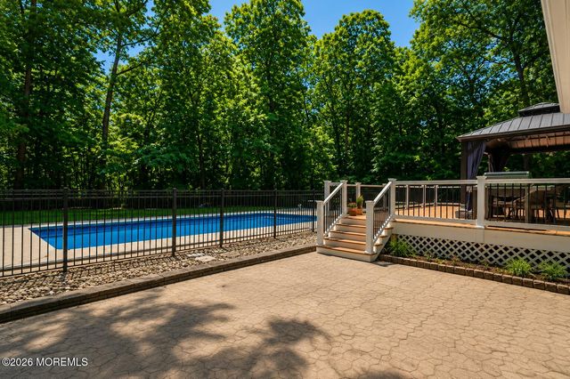 19 Peach Tree Street, Jackson, NJ 08527