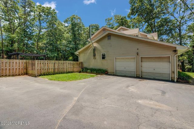 19 Peach Tree Street, Jackson, NJ 08527