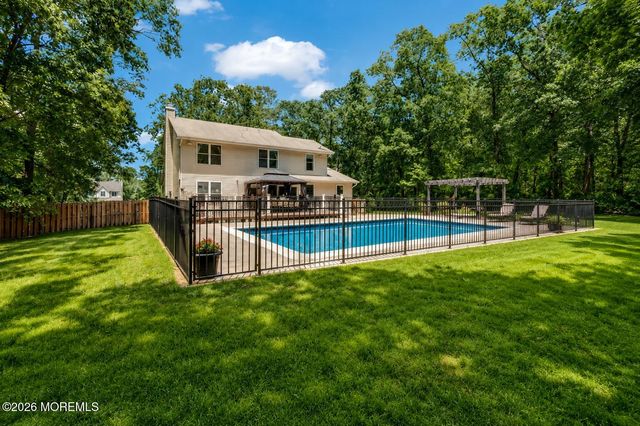19 Peach Tree Street, Jackson, NJ 08527