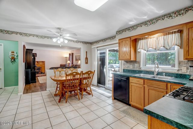 19 Peach Tree Street, Jackson, NJ 08527