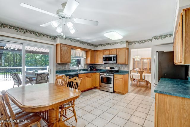 19 Peach Tree Street, Jackson, NJ 08527