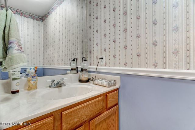 19 Peach Tree Street, Jackson, NJ 08527