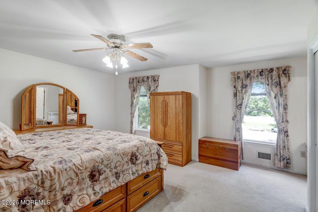 19 Peach Tree Street, Jackson, NJ 08527