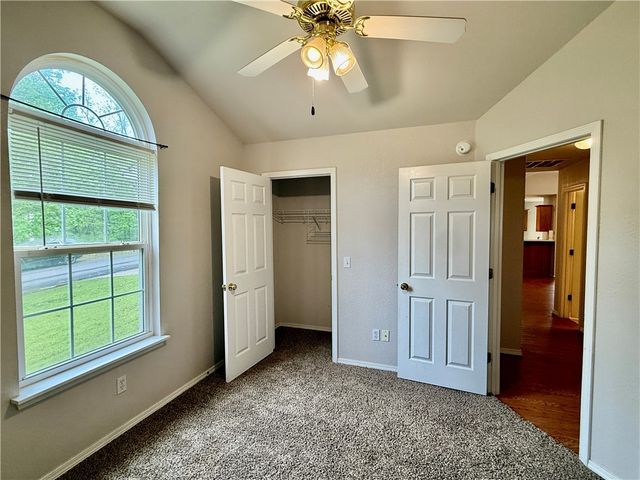 15 Pennine Lane, Bella Vista, AR 72714