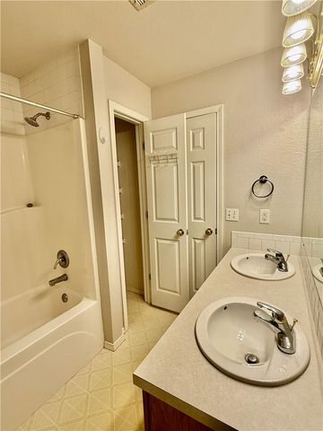 15 Pennine Lane, Bella Vista, AR 72714