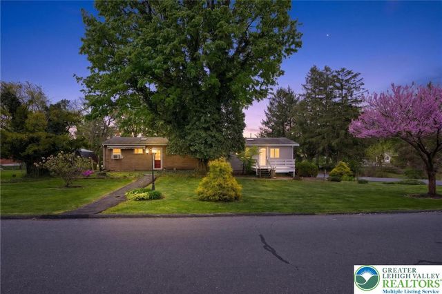 1220 Oakwood Drive, Hanover Twp, PA 18017