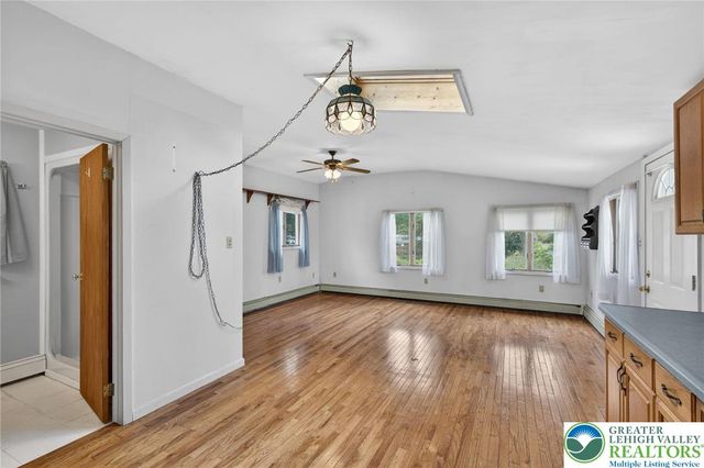 1220 Oakwood Drive, Hanover Twp, PA 18017