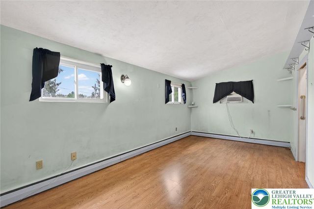 1220 Oakwood Drive, Hanover Twp, PA 18017