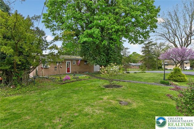 1220 Oakwood Drive, Hanover Twp, PA 18017