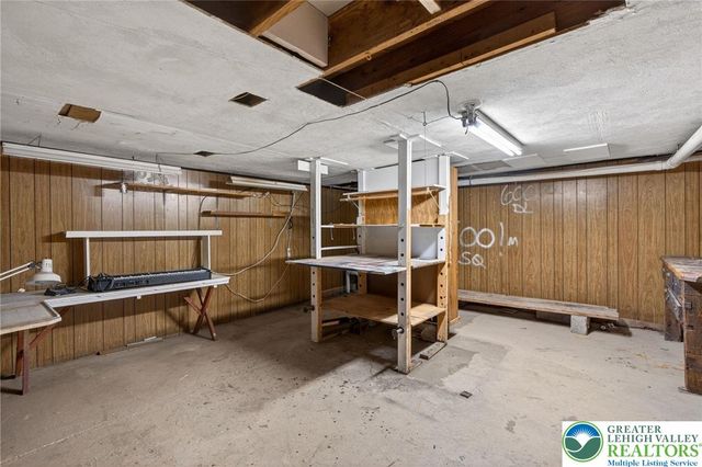 1220 Oakwood Drive, Hanover Twp, PA 18017