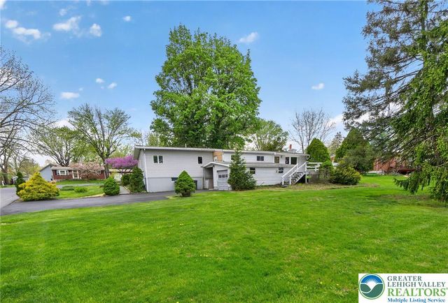 1220 Oakwood Drive, Hanover Twp, PA 18017