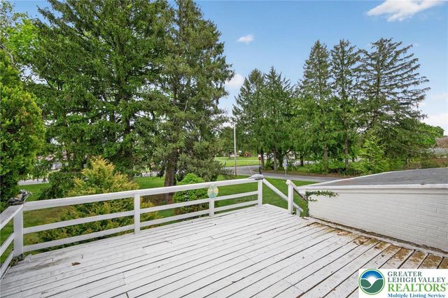 1220 Oakwood Drive, Hanover Twp, PA 18017