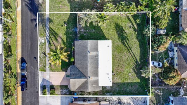 730 NW 1st Avenue, Boynton Beach, FL 33426