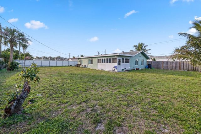 730 NW 1st Avenue, Boynton Beach, FL 33426