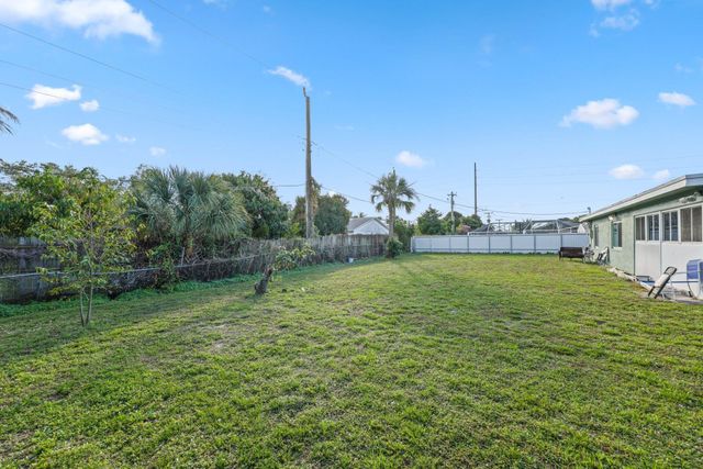 730 NW 1st Avenue, Boynton Beach, FL 33426